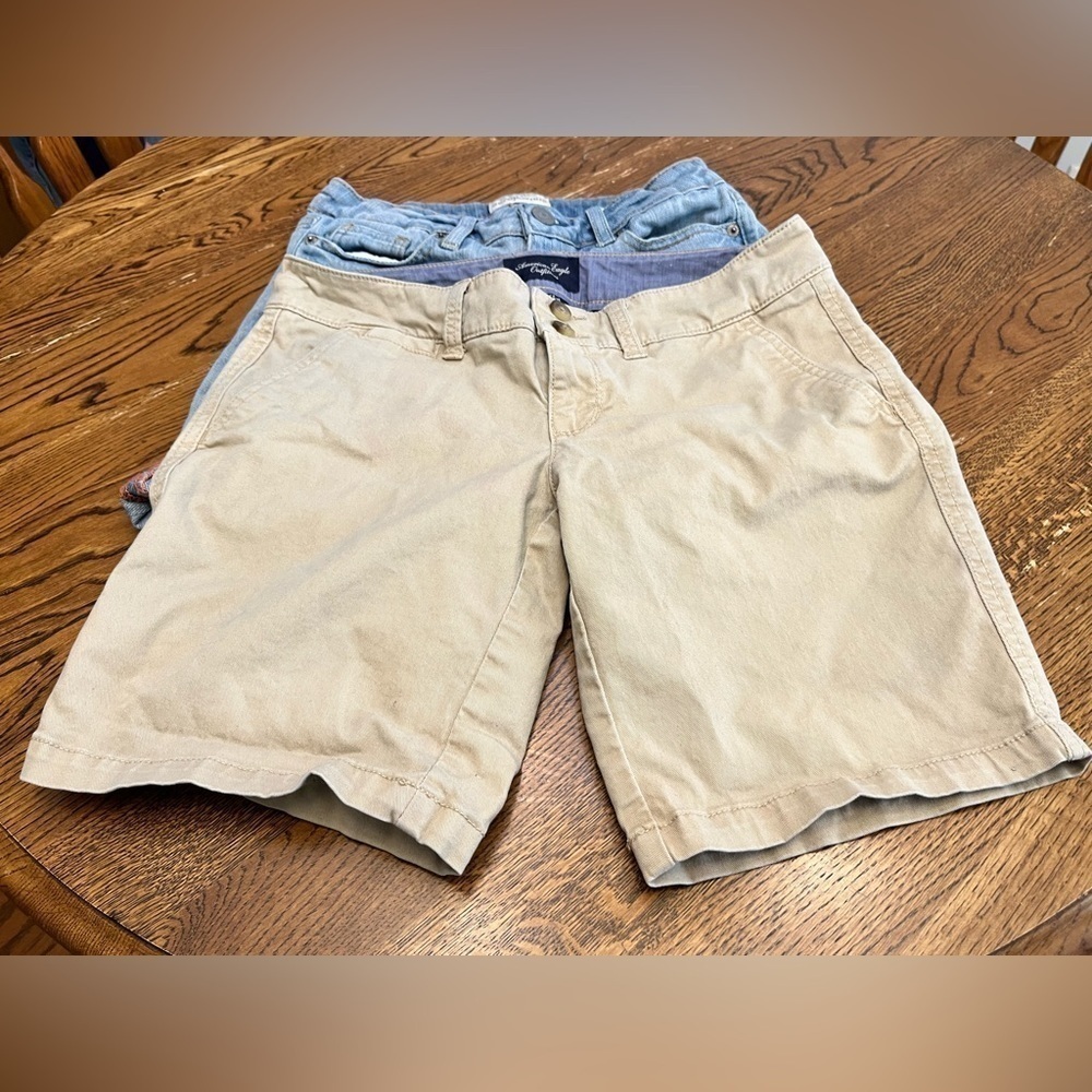 Lot 2 American Eagle Stretch Khaki & Aeropostale Light Denim Shorts Size 0 XS